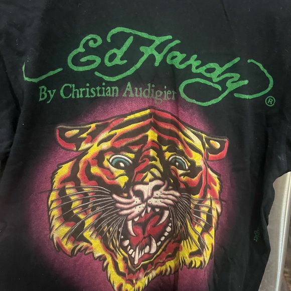 Ed Hardy Black Tee with Fierce Tiger Design - Picture 2 of 5